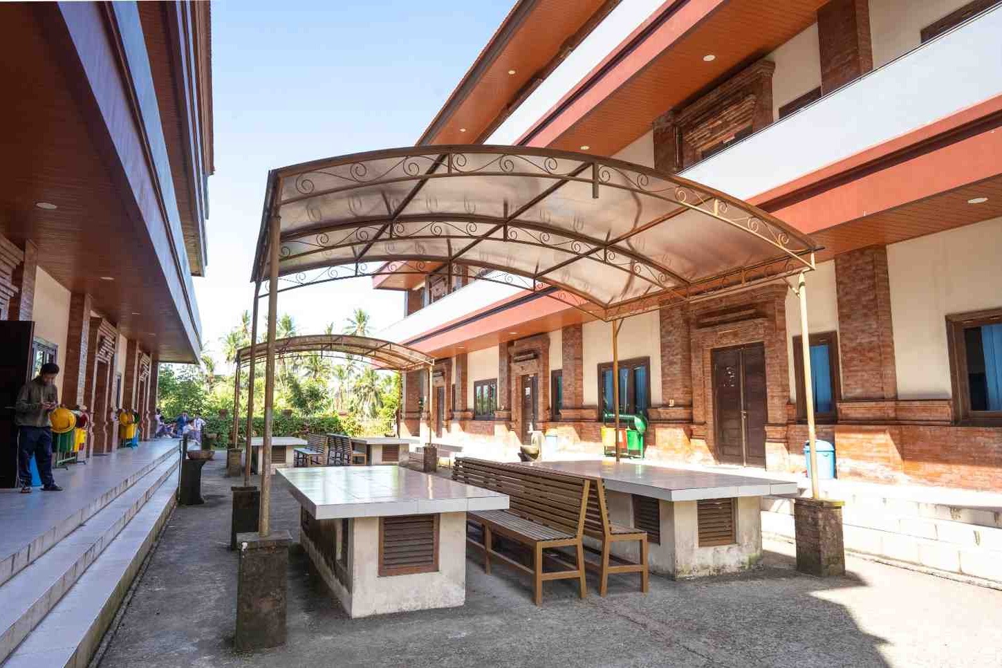 Teras sekolah